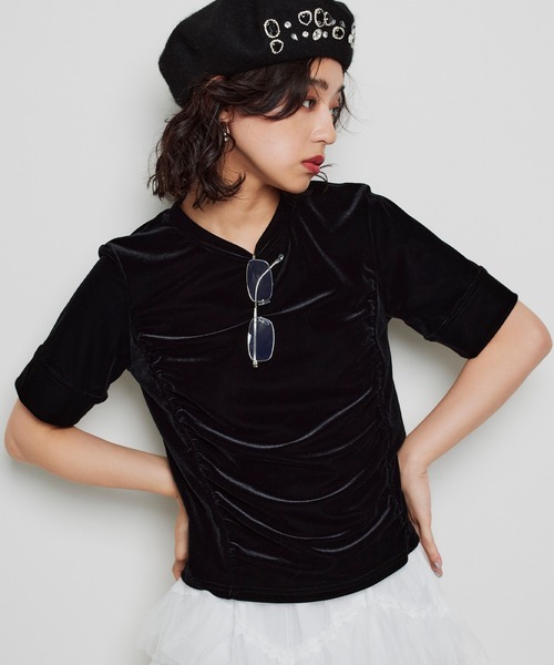 Narcissus(ナルシス)の「【MIDVEIN】ベロアTシャツ(Tシャツ/カットソー・レディース・レッド/ブラック・FREE)」の2枚目の写真