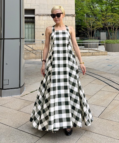 JENNE(ジェンヌ)の「リネン風大人チェックワンピース(ワンピース・レディース・ブラック・SMALL/MEDIUM/LARGE)」の2枚目の写真