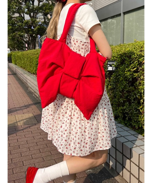 WC（ダブル シー）の「パテッドリボンショルダーバッグ（ショルダーバッグ・レディース・アイボリー/ブラック/レッド・FREE）」の14枚目の写真