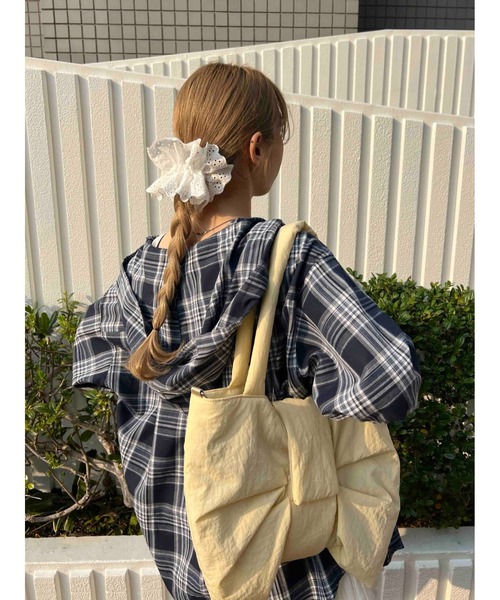 WC（ダブル シー）の「パテッドリボンショルダーバッグ（ショルダーバッグ・レディース・アイボリー/ブラック/レッド・FREE）」の8枚目の写真