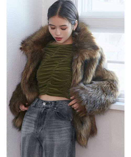 MURUA(ムルーア)の「フェイクファーラインジャガードコート(その他アウター・レディース・ブラウン・FREE)」の2枚目の写真