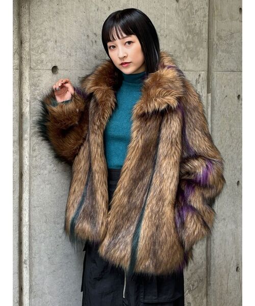 MURUA（ムルーア）の「フェイクファーラインジャガードコート
