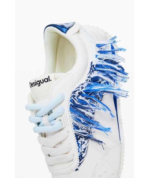 Desigual(デシグアル)の「RETROSNEAKERHERITAGEK PU白スニーカーローカット(スニーカー・レディース・ホワイト・41/40/39/38/37/36)」の4枚目の写真
