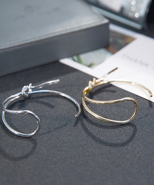 blackdia ocean（ブラックダイヤオーシャン）の「blackdia ocean ノットデザインバングル（バングル/リストバンド・レディース・シルバー/ゴールド・FREE）」の8枚目の写真