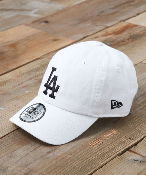 NEW ERA（ニューエラ）の「【NEW ERA(ニューエラ)】Casual Classic CAP（キャップ・メンズ・ブラック/ブルー/ホワイト・FREE）」の2枚目の写真