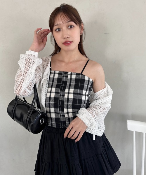 Loueme(ルエム)の「【2点SET】チェックビスチェ+メッシュ編みカーディガン(アンサンブル・レディース・ホワイト/ブラウン・FREE)」の10枚目の写真