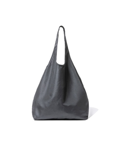 NEW ERA(ニューエラ)の「NEW ERA ECO TOTE / ニューエラ(バックパック/リュック・メンズ・ブラック・OSFA)」の6枚目の写真