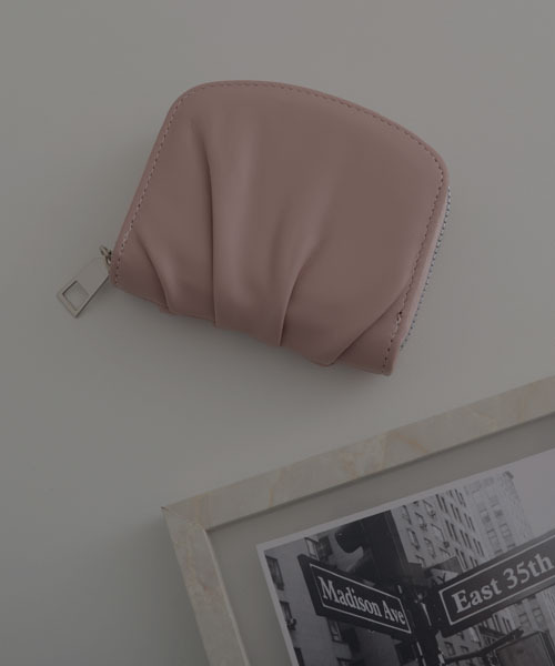 TONE SELECT GOODS(トーンセレクトグッズ)の「【resonance】合皮 ギャザーデザイン シンプル ミニウォレット/コインケース【7色展開】(コインケース・レディース・ブラウン/ダークブラウン/アッシュブラウン/アイボリー/ブラック/オリーブ/ピンクベージュ・FREE)」の9枚目の写真