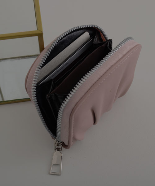 TONE SELECT GOODS(トーンセレクトグッズ)の「【resonance】合皮 ギャザーデザイン シンプル ミニウォレット/コインケース【7色展開】(コインケース・レディース・ブラウン/ダークブラウン/アッシュブラウン/アイボリー/ブラック/オリーブ/ピンクベージュ・FREE)」の10枚目の写真