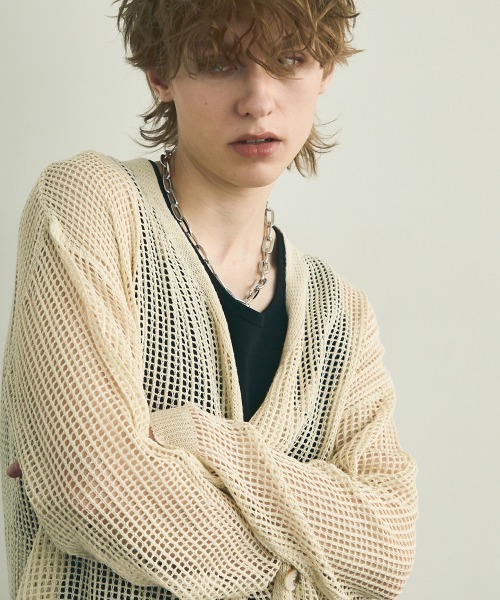 Shoowtime(ショウタイム)の「Big silhouette knit loose sheer cardigan / ビッグシルエットニットルーズシアーカーディガン(カーディガン/ボレロ・メンズ・ブラック/オフホワイト・MEDIUM/LARGE/X-LARGE)」の9枚目の写真