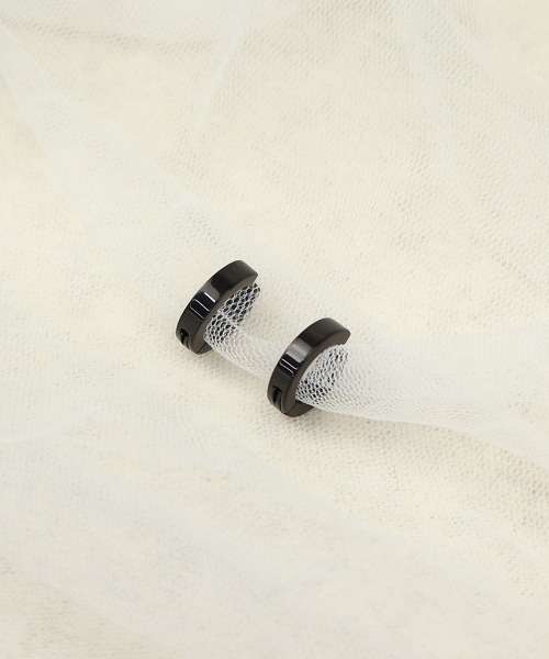 CEMONEMO（セモネモ）の「【金属アレルギー対応】 フラット フープ クリップイヤリング / サージカルステンレス316L（イヤリング・レディース・シルバー/ブラック/ピンクゴールド/ゴールド・FREE）」の8枚目の写真