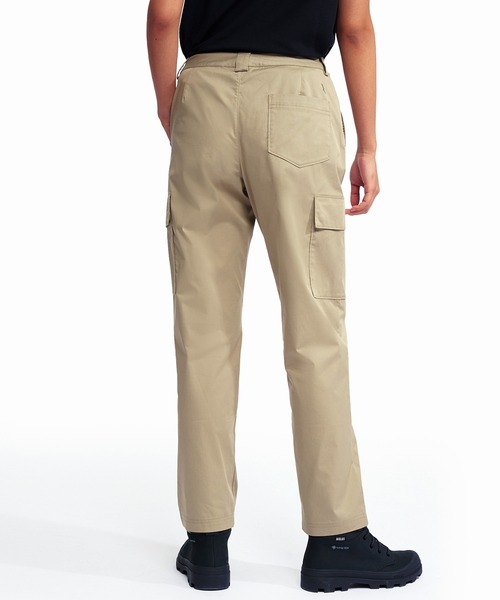 AIGLE(エーグル)の「COOLMAX 接触冷感 速乾 ドライ テーパードカーゴパンツ(カーゴパンツ・レディース・ベージュ/モスグリーン・40/38/36/34)」の2枚目の写真