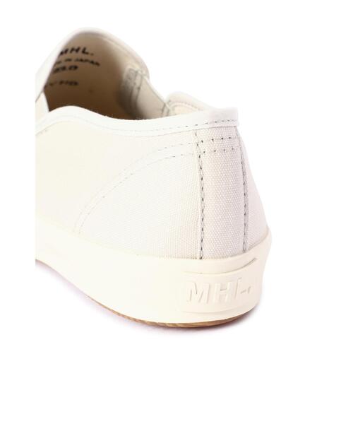 MHL.(エムエイチエル)の「SLIPON SHOE(スリッポン・レディース・ホワイト系その他3/ブラック・23.0/25.0/24.0)」の10枚目の写真