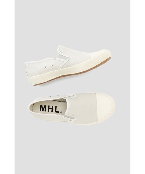 MHL.(エムエイチエル)の「SLIPON SHOE(スリッポン・レディース・ホワイト系その他3/ブラック・23.0/25.0/24.0)」の2枚目の写真