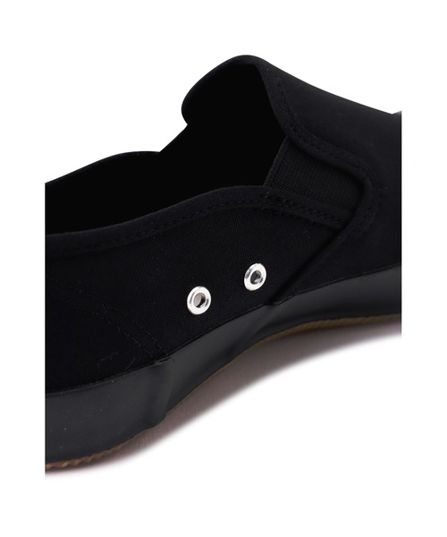 MHL.(エムエイチエル)の「SLIPON SHOE(スリッポン・レディース・ホワイト系その他3/ブラック・23.0/25.0/24.0)」の12枚目の写真