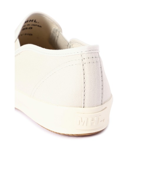 MHL.(エムエイチエル)の「SLIPON SHOE(スリッポン・レディース・ホワイト系その他3/ブラック・23.0/25.0/24.0)」の6枚目の写真