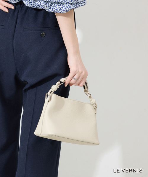 LE VERNIS(ル・ベルニ)の「LE VERNIS/ル ベルニ Sculpture boxy 244-210501(ショルダーバッグ・レディース・アイボリー/ブラウン・FREE)」の6枚目の写真