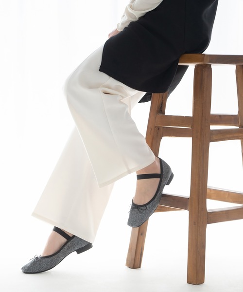 JELLY BEANS(ジェリービーンズ)の「【ひんやりパンプス】スクエアソフトストラップバレエシューズ【Made in Japan】(113-52013)JELLY BEANS(ジェリービーンズ)(バレエシューズ・レディース・シルバー/ブラック/アイボリー・23/24/22.5/23.5/24.5)」の16枚目の写真