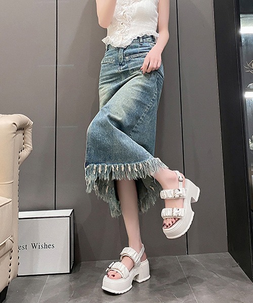 Lace Ladies(レースレディース)の「ギャザー ダブルベルト バックストラップ 厚底 サンダル(サンダル・レディース・アイボリー/ブラック・23.5cm/24cm/24.5cm/23cm/22.5cm)」の7枚目の写真