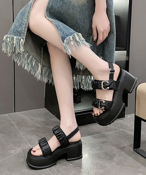 Lace Ladies(レースレディース)の「ギャザー ダブルベルト バックストラップ 厚底 サンダル(サンダル・レディース・アイボリー/ブラック・23.5cm/24cm/24.5cm/23cm/22.5cm)」の8枚目の写真