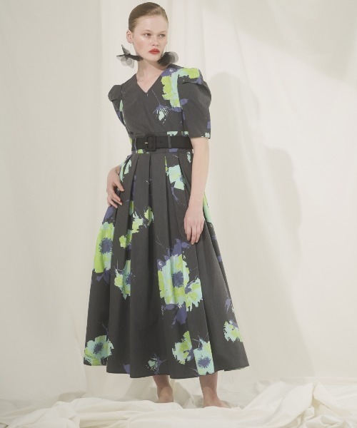アンドクチュール　新品未使用　ワンピース　フラワー　花柄 アンドクチュール AND COUTURE ボタニカルフラワーワンピース