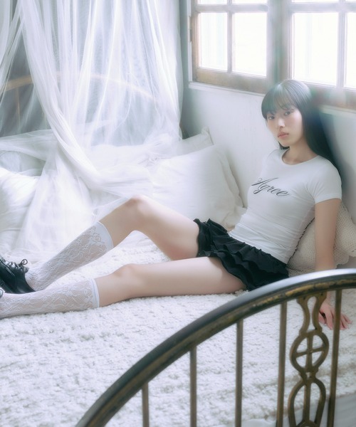 FCMM(エフシーエムエム)の「【日本限定】RHINESTONE S/S TEE / ラインストーンショートスリーブT(Tシャツ/カットソー・レディース・ホワイト/ブラック・MEDIUM/SMALL)」の5枚目の写真