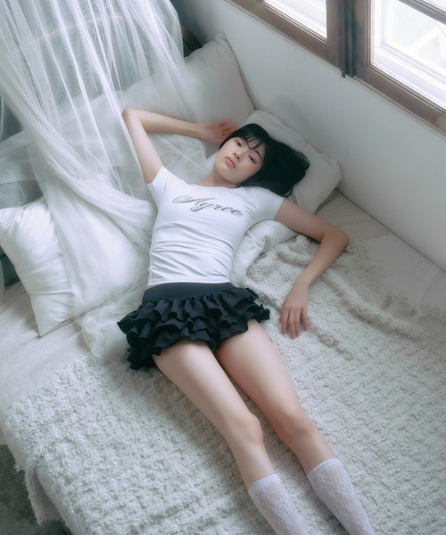 FCMM(エフシーエムエム)の「【日本限定】RHINESTONE S/S TEE / ラインストーンショートスリーブT(Tシャツ/カットソー・レディース・ホワイト/ブラック・MEDIUM/SMALL)」の4枚目の写真