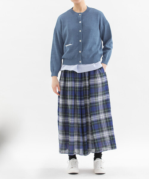 nop de nod(ノップドゥノッド)の「コットンリネンクルーカーディガン(カーディガン/ボレロ・レディース・ブラック/キナリ/ブルー系/グリーン・M)」の5枚目の写真