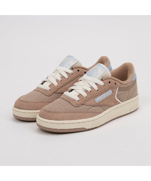 Reebok(リーボック)の「クラブシー 85 / CLUB C 85(スニーカー・メンズ・ブラウン/アイボリー・26.5cm/26.0cm/25.5cm/25.0cm/24.0cm/24.5cm/23.5cm/23.0cm/22.5cm/29.0cm/28.5cm/28.0cm/27.5cm/27.0cm/30.0cm)」の3枚目の写真