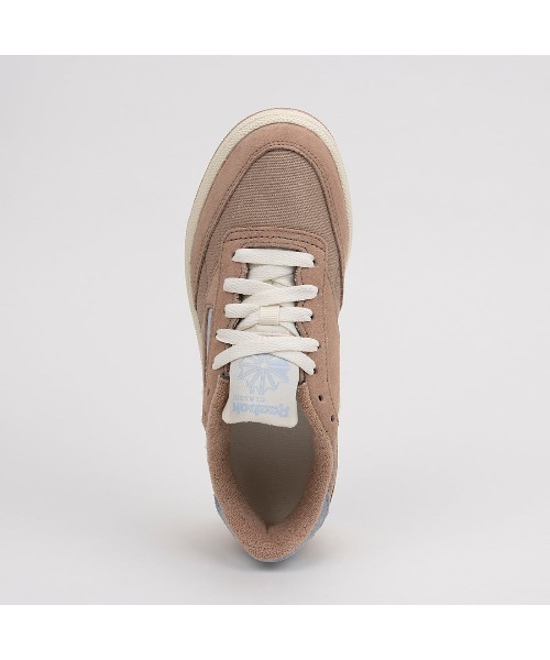 Reebok(リーボック)の「クラブシー 85 / CLUB C 85(スニーカー・メンズ・ブラウン/アイボリー・26.5cm/26.0cm/25.5cm/25.0cm/24.0cm/24.5cm/23.5cm/23.0cm/22.5cm/29.0cm/28.5cm/28.0cm/27.5cm/27.0cm/30.0cm)」の4枚目の写真