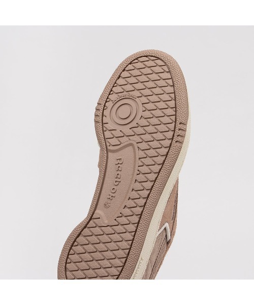 Reebok(リーボック)の「クラブシー 85 / CLUB C 85(スニーカー・メンズ・ブラウン/アイボリー・26.5cm/26.0cm/25.5cm/25.0cm/24.0cm/24.5cm/23.5cm/23.0cm/22.5cm/29.0cm/28.5cm/28.0cm/27.5cm/27.0cm/30.0cm)」の5枚目の写真