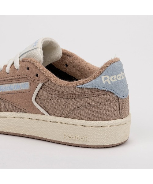 Reebok(リーボック)の「クラブシー 85 / CLUB C 85(スニーカー・メンズ・ブラウン/アイボリー・26.5cm/26.0cm/25.5cm/25.0cm/24.0cm/24.5cm/23.5cm/23.0cm/22.5cm/29.0cm/28.5cm/28.0cm/27.5cm/27.0cm/30.0cm)」の6枚目の写真