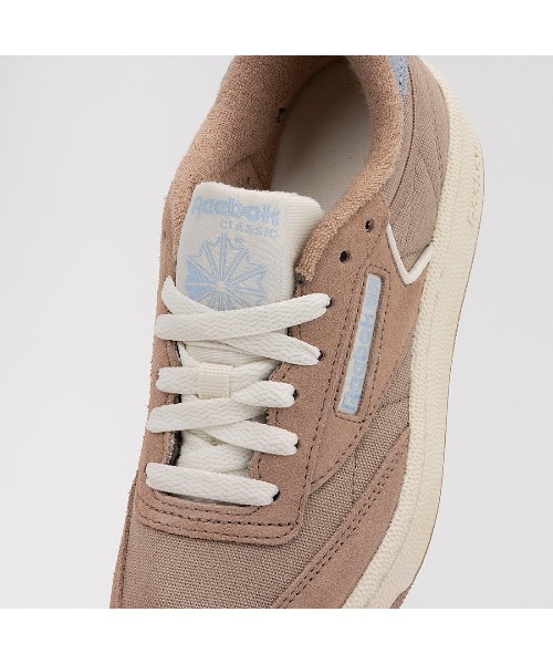 Reebok(リーボック)の「クラブシー 85 / CLUB C 85(スニーカー・メンズ・ブラウン/アイボリー・26.5cm/26.0cm/25.5cm/25.0cm/24.0cm/24.5cm/23.5cm/23.0cm/22.5cm/29.0cm/28.5cm/28.0cm/27.5cm/27.0cm/30.0cm)」の7枚目の写真