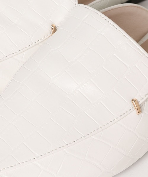 Elura（エルーラ）の「ローファーミュール/324747（パンプス・レディース・ホワイト/ブラック・LARGE/MEDIUM）」の16枚目の写真