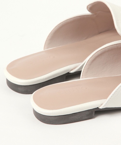 Elura（エルーラ）の「ローファーミュール/324747（パンプス・レディース・ホワイト/ブラック・LARGE/MEDIUM）」の17枚目の写真