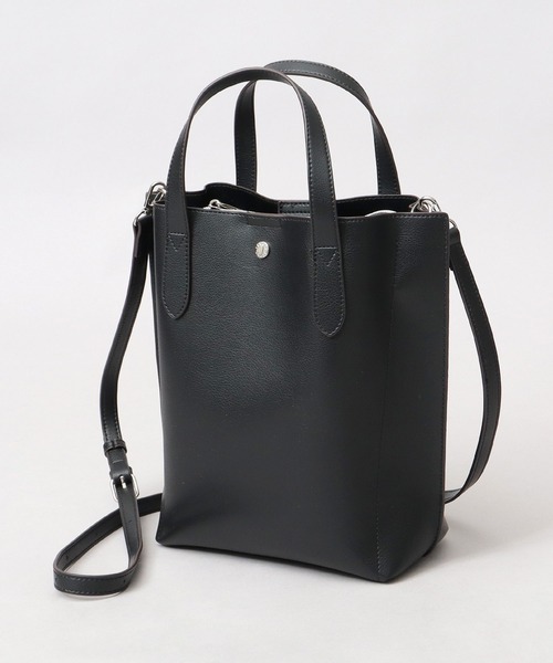 Legato Largo（レガートラルゴ）の「かるいかばん レザー調 2WAY ショルダー トートバッグ A5収納対応（ビジネスバッグ・レディース・ブラック/グレイッシュベージュ/ライトグレー・FREE）」の4枚目の写真