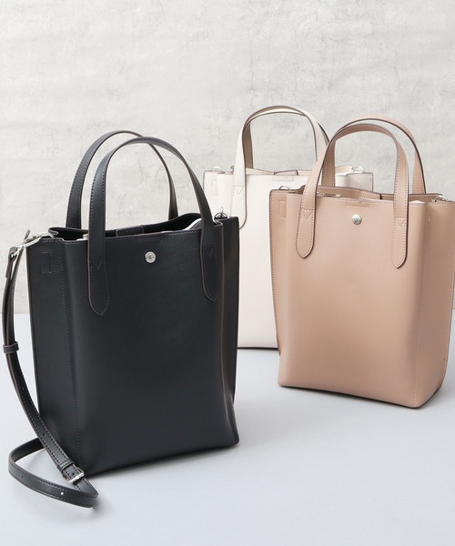 Legato Largo（レガートラルゴ）の「かるいかばん レザー調 2WAY ショルダー トートバッグ A5収納対応（ビジネスバッグ・レディース・ブラック/グレイッシュベージュ/ライトグレー・FREE）」の10枚目の写真