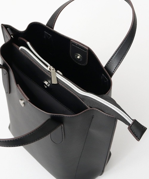 Legato Largo（レガートラルゴ）の「かるいかばん レザー調 2WAY ショルダー トートバッグ A5収納対応（ビジネスバッグ・レディース・ブラック/グレイッシュベージュ/ライトグレー・FREE）」の15枚目の写真