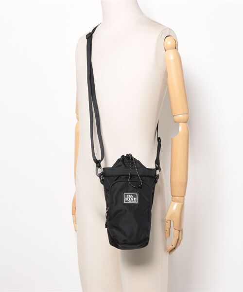 DAKINE(ダカイン)の「DAKINE メンズ JADE HYDRATION BAG ショルダーバッグ 【2025年春夏モデル】/ダカインショルダーバック(ショルダーバッグ・メンズ・ブラック・FREE)」の2枚目の写真