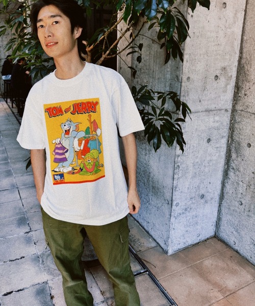 Tom&Jerry(トムアンドジェリー)の「【Tom&Jerry/トムとジェリー】""Memorable Scene YELLOW"" T-Shirt"半袖プリントTシャツ ビックシルエット ピグメント加工 ヴィンテージライク(Tシャツ/カットソー・メンズ・ホワイト/チャコールグレー・MEDIUM/LARGE/X-LARGE)」の6枚目の写真