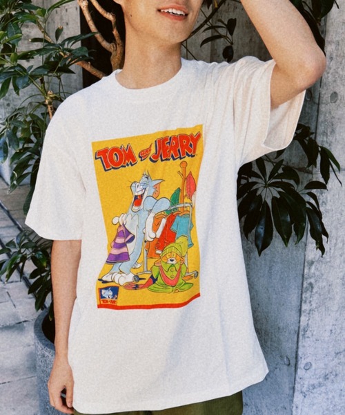Tom&Jerry(トムアンドジェリー)の「【Tom&Jerry/トムとジェリー】""Memorable Scene YELLOW"" T-Shirt"半袖プリントTシャツ ビックシルエット ピグメント加工 ヴィンテージライク(Tシャツ/カットソー・メンズ・ホワイト/チャコールグレー・MEDIUM/LARGE/X-LARGE)」の10枚目の写真