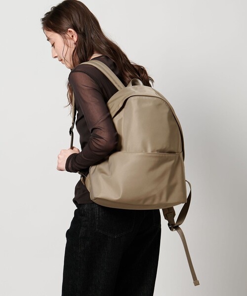 UNITED ARROWS(ユナイテッドアローズ)の「フロントジップ リュックサック(バックパック/リュック・レディース・ブラック/ブラウン/ベージュ・FREE)」の5枚目の写真