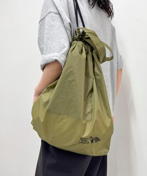 fredy emue（フレディエミュ）の「【Regency works/リージェンシー ワークス】ナイロンジムサック（バックパック/リュック・レディース・ネイビー/ブラック/オリーブ・FREE）」の3枚目の写真