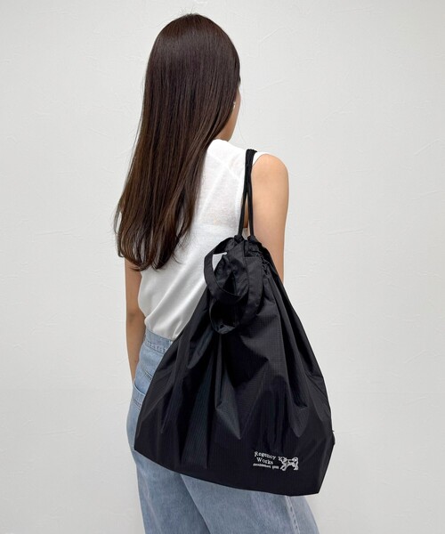 fredy emue（フレディエミュ）の「【Regency works/リージェンシー ワークス】ナイロンジムサック（バックパック/リュック・レディース・ネイビー/ブラック/オリーブ・FREE）」の2枚目の写真