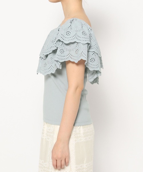 mysty woman(ミスティウーマン)の「2WAYスカラップ刺繍プルオーバー 497902(Tシャツ/カットソー・レディース・オフホワイト/グレイッシュブルー/ブラック・FREE)」の11枚目の写真