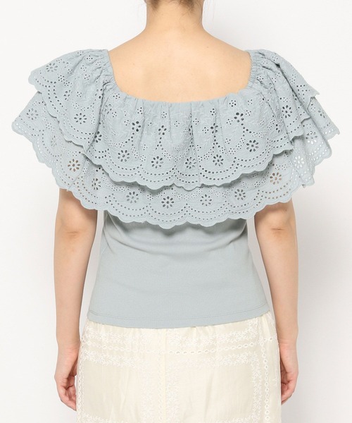 mysty woman(ミスティウーマン)の「2WAYスカラップ刺繍プルオーバー 497902(Tシャツ/カットソー・レディース・オフホワイト/グレイッシュブルー/ブラック・FREE)」の12枚目の写真
