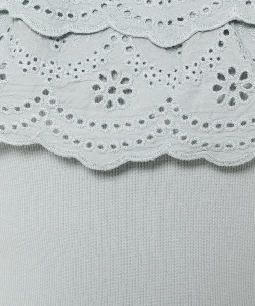 mysty woman(ミスティウーマン)の「2WAYスカラップ刺繍プルオーバー 497902(Tシャツ/カットソー・レディース・オフホワイト/グレイッシュブルー/ブラック・FREE)」の18枚目の写真