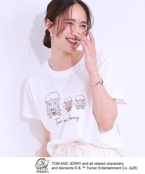Tom＆Jerry（トムアンドジェリー）の「【TOM and JERRY 別注】ベーシックTシャツ（Tシャツ/カットソー・レディース・チャコール/ホワイト系1/チャコールグレー/ホワイト系3・01/02/03/04）」の2枚目の写真