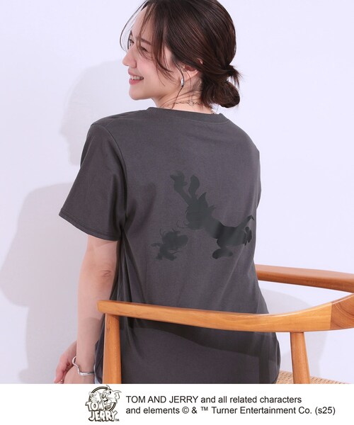 Tom＆Jerry（トムアンドジェリー）の「【TOM and JERRY 別注】ベーシックTシャツ（Tシャツ/カットソー・レディース・チャコール/ホワイト系1/チャコールグレー/ホワイト系3・01/02/03/04）」の4枚目の写真