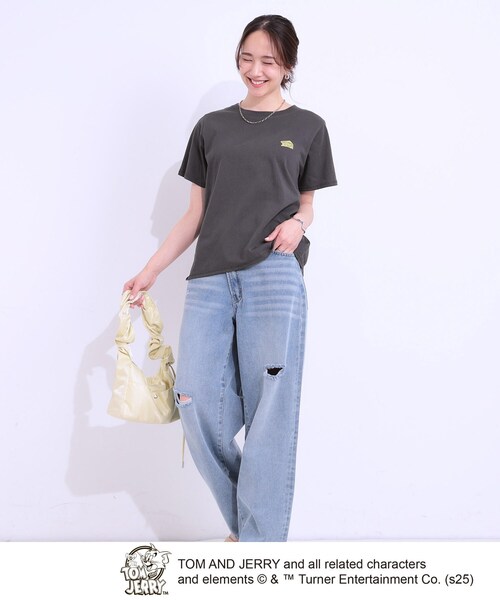 Tom＆Jerry（トムアンドジェリー）の「【TOM and JERRY 別注】ベーシックTシャツ（Tシャツ/カットソー・レディース・チャコール/ホワイト系1/チャコールグレー/ホワイト系3・01/02/03/04）」の21枚目の写真